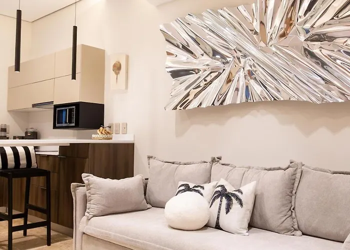 Art House - Filtered Water & 2 Free Clubs Zone * Tulum