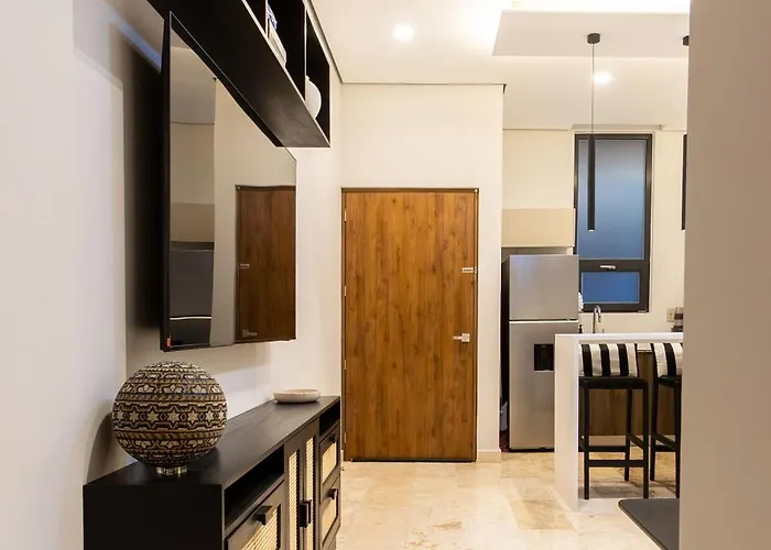 Art House - Filtered Water & 2 Free Clubs Zone Apartment