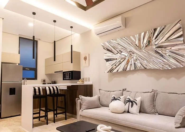 Art House - Filtered Water & 2 Free Clubs Zone Apartment *