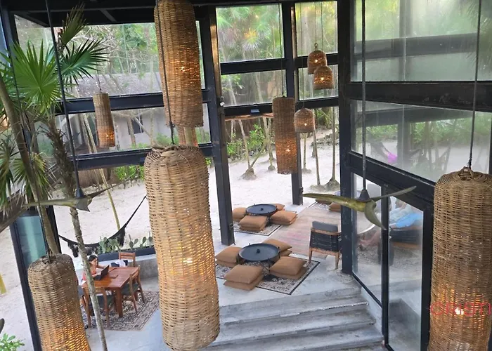 Art House - Filtered Water & 2 Free Clubs Zone Apartment