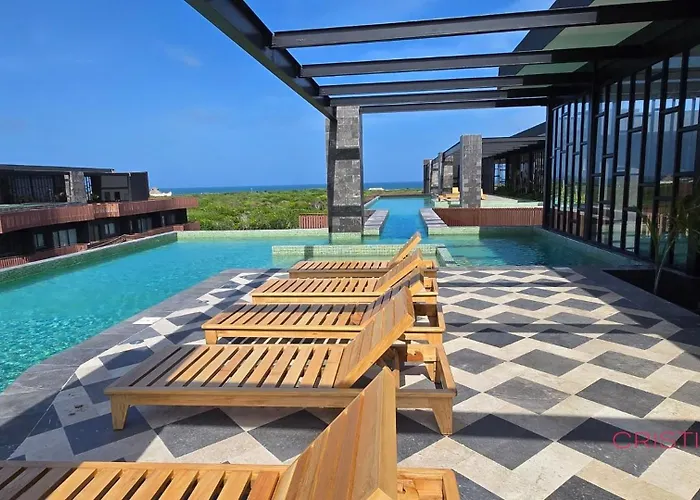 Art House - Filtered Water & 2 Free Clubs Zone Tulum