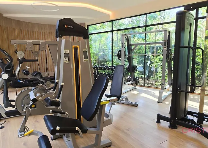 Art House - Filtered Water & 2 Free Clubs Zone Apartment