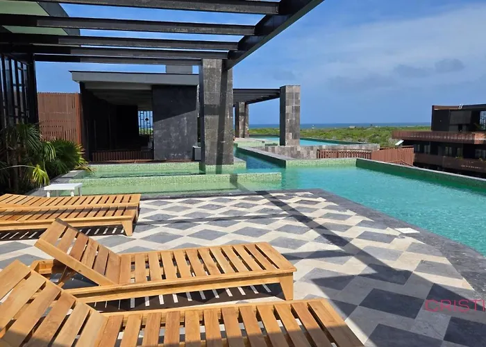 Art House - Filtered Water & 2 Free Clubs Zone Apartment