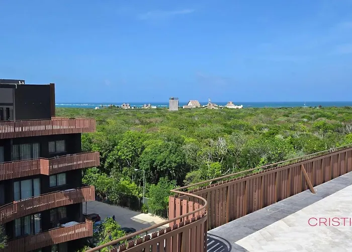Art House - Filtered Water & 2 Free Clubs Zone Tulum