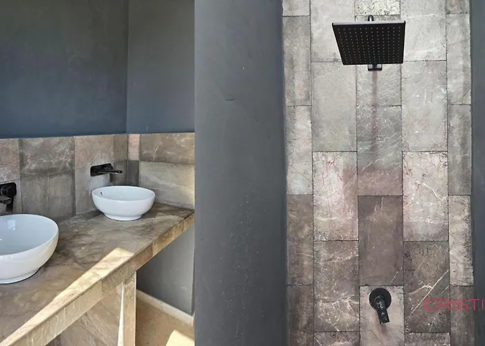 Art House - Filtered Water & 2 Free Clubs Zone * Tulum