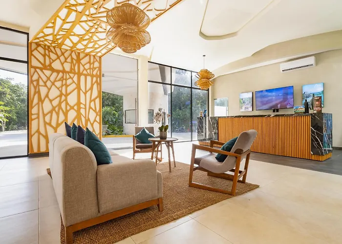 Art House - Filtered Water & 2 Free Clubs Zone Apartment
